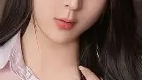 今冬首场雾凇景观亮相重庆武隆罩云山